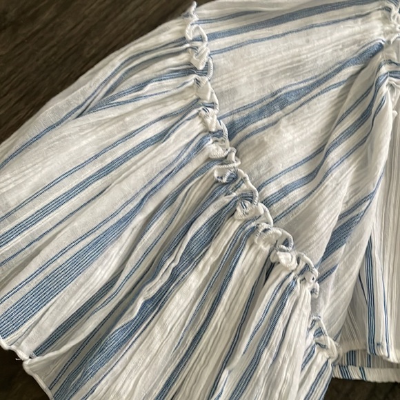 Cropped Kimchi Blouse - Picture 3 of 3